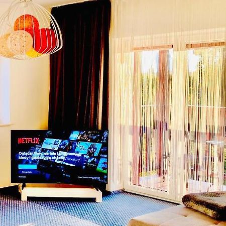 BUSINESS APARTMENT WiFI Netflix 3x Smart TV50' two extra large double beds ADULTS ONLY No smoking Słupsk Esterno foto